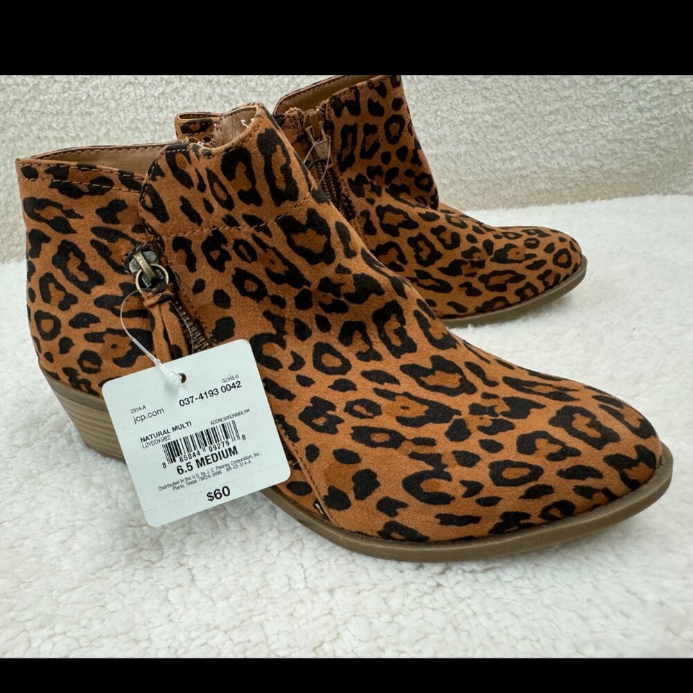 ARIZONA JEAN CO Women's Cheetah Ankle Boots Size 6.5 Memory Foam NEW no box